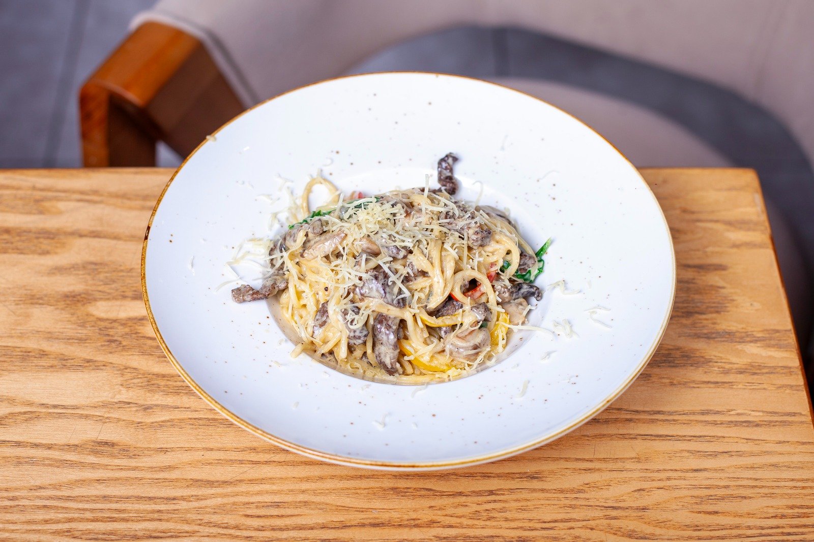 Dana Əti Qaymaqlı Spagetti